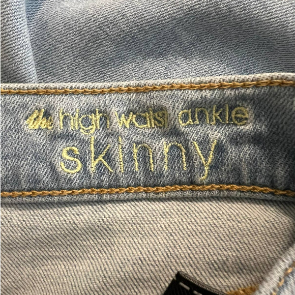 7 For All Mankind Girls Ankle Skinny Jeans Size 25 w/Pink Metallic Fringe - Picture 5 of 8